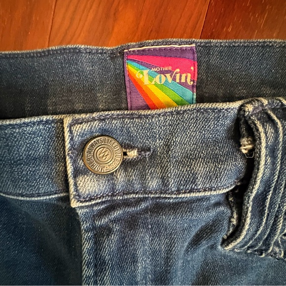 MOTHER Lovin’ Superstition Flare Jean - Picture 4 of 7